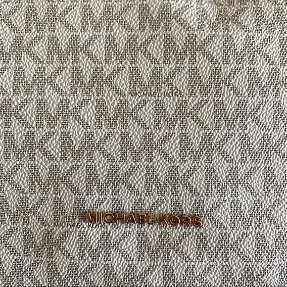 NWT Michael Kors Shoulder Bag - Picture 2 of 11